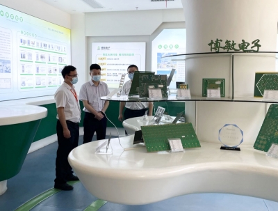 市工信局到梅江区调研重点工业投资项目建设情况