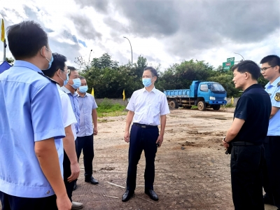 张达宏调研超限车辆电子抓拍监控设施点、治超卸货站场建设情况：加快项目进度 加强执法力度