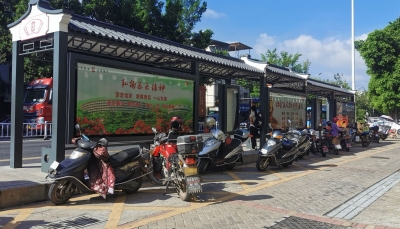 暑期曝光：这些景区周边乱停放严重→