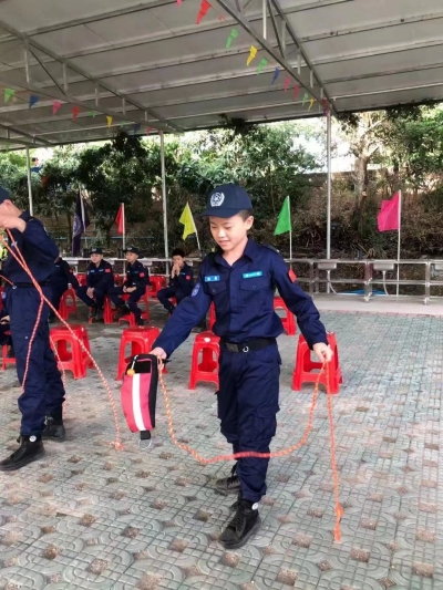 照片墙 | 小小少年