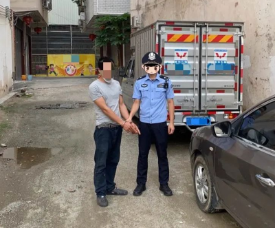 “父子兵”上阵偷轮胎轮毂，双双被抓！