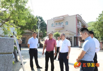 丘炀到安流镇调研乡村振兴、撂荒复耕等工作