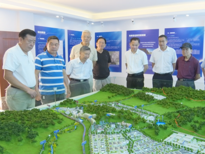 蕉岭县组织离退休老干部参观考察蕉岭经济社会发展情况