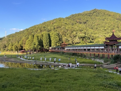 寻觅秋色正当时