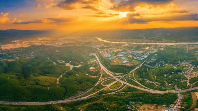 喜迎二十大丨十年振兴路 奋进再出发！梅州着力推动老区苏区振兴发展实现新跨越  