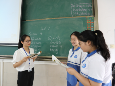 广东梅县外国语学校初中部英语教师曾碧绿：今天的教育是为了学生的明天