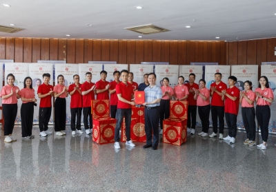 目的地：毛里求斯！梅州寄出一批广东汉剧教学物资