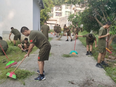 助力家乡建设！大埔县人武部组织“准新兵”参加义务劳动