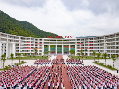 开学第一天！大埔县人武部协同西岭实验学校举行升旗仪式