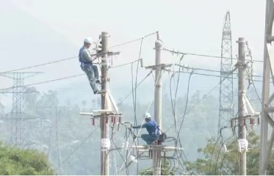 梅县区：高效推进电力线路迁改 为重点项目“让道”