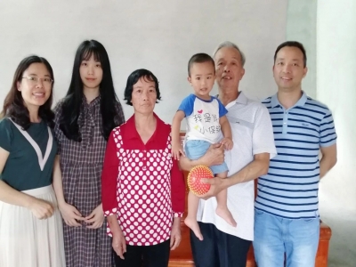 “双医”家庭诠释的小家大爱！这是第四届“梅州市文明家庭”杨巧玲家庭