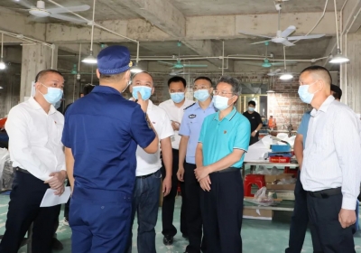 朱少辉率队开展消防安全检查