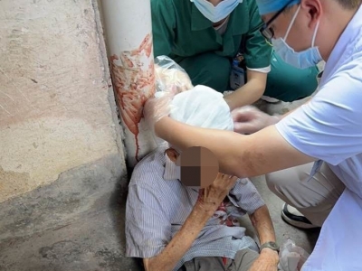 八旬老人摔倒受伤，大埔公安及时救助并帮其找到家属