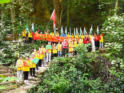 禁毒路上，你我同行！蕉岭县举行“绿色无毒徒步行，美好环境齐守护”主题宣传活动