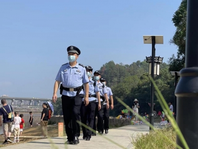 祝福祖国，守护平安！梅江公安圆满完成国庆安保工作