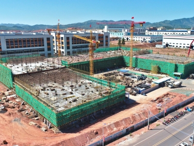 以奋斗书写时代荣光！平远一线党员真抓实干满怀信心迎盛会