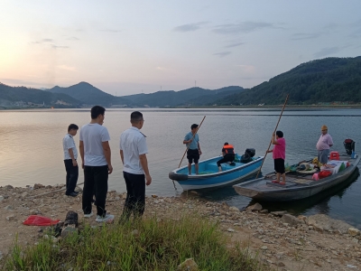 水上“亮剑”！大埔11艘涉嫌非法载客船舶被查、5艘排筏督拆！