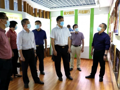 黄增国到学校调研并宣讲党的二十大精神：用好用活思政课，让党的二十大精神融入校园