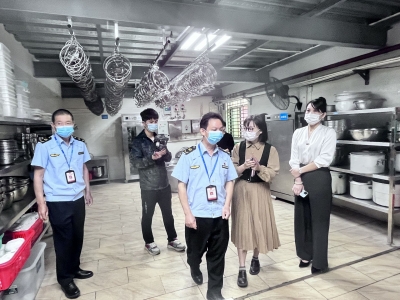 新嘉园海鲜城（程江分店）被突击检查！最新一期“十点查餐厅”来了→