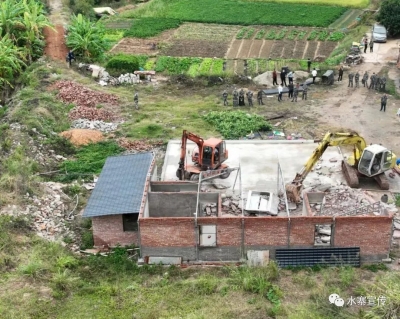 还敢占耕地违建？五华水寨一建筑被拆！