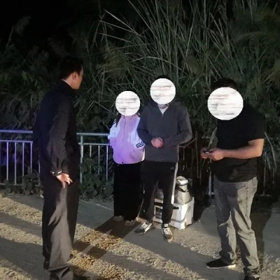 三人钓鱼被困孤岛，警民紧急救援