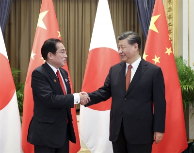 习近平会见日本首相岸田文雄