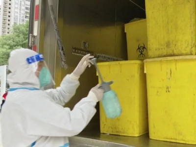 梅县区：紧盯医废转运消杀 筑牢疫情防控坚固防线