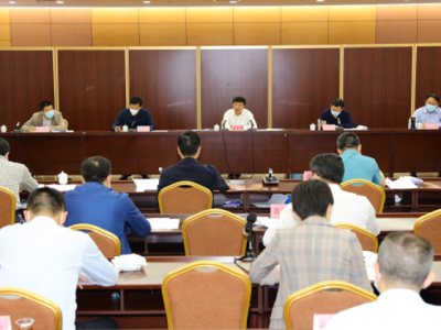 宋才华主持召开兴宁市疫情防控工作会议：以坚定的信心和决心，坚决打赢防疫攻坚战