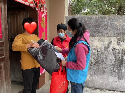 贴心！梅江区三角镇开展“寒冬送温暖”行动