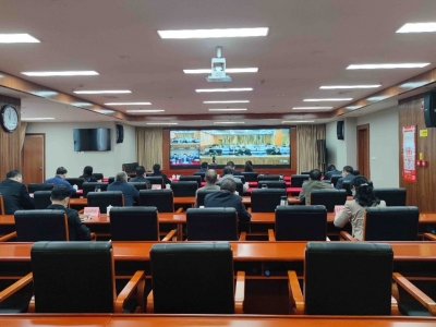 梅州召开会议贯彻落实全省医疗资源储备工作电视电话会议暨省防控指挥办工作例会精神：科学精准有效抓好疫情防控