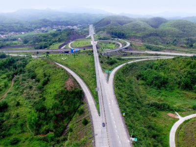 盯大件运输难题！汕梅路政助力企业破难题纾痛点