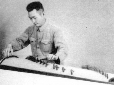 传太古元音  衍客家筝派——记古筝演奏家、教育家、“客家筝一代宗师”罗九香