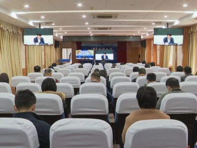 梅县区组织收听收看全省、全市医疗资源储备工作电视电话会议