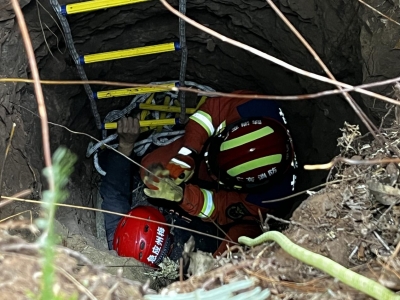 险！村民掉进4米深废弃矿井，腿部受伤并出现脱水情况...