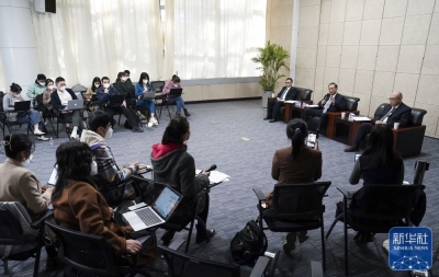钟南山：奥密克戎感染不可怕 呼吁加强疫苗接种