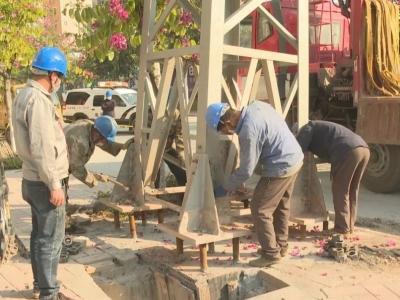 梅县区所里村：铁塔“搬家”为交通安全通畅“让道”