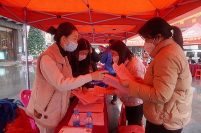 “职”等你来！梅县区举行高校毕业生就业服务周活动现场招聘会