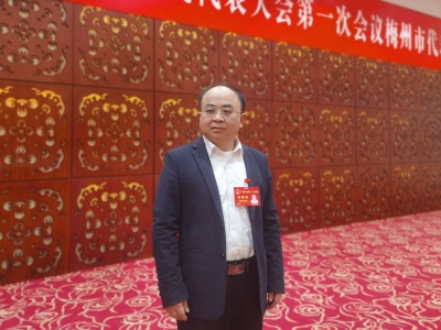 省人大代表、市发展改革局局长吴特宏建议：从三个方面支持梅州融湾发展