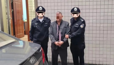 男子凌晨撬门盗香烟，当日投案自首