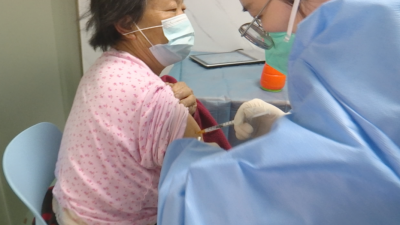 筑牢免疫屏障！蕉岭县市民积极接种“第四针”新冠疫苗