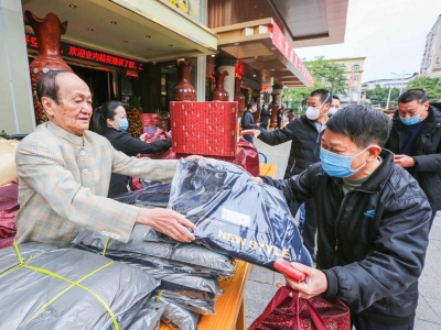 情系桑梓 侨暖故里！李有权捐赠逾160万元款物慰问家乡困难老人