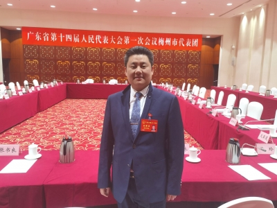 省人大代表、广东汉剧传承研究院一团副团长潘智勇建议：尽快立项建设广东汉剧博物馆！