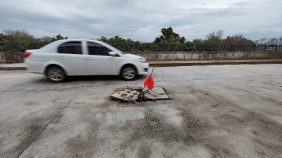 井盖破损严重，市民急盼修复