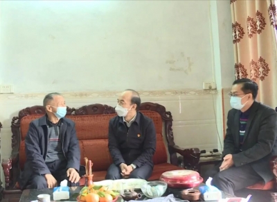 刘晋生到丰顺县看望慰问基层困难群众