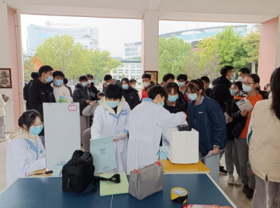 梅江区西郊街道举办“征兵宣传进校园”活动