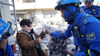 万里驰援！土耳其抗震救灾中的梅州身影，现场这一幕太暖...