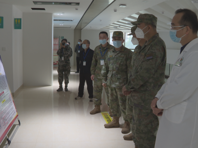 段见云到蕉检查征兵体检工作