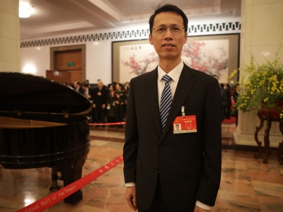 赴京参会前夕，连任全国人大代表张晓接受梅州日报记者专访！