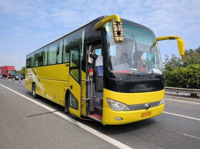 事发汕梅高速，客车在行驶途中突然抛锚！