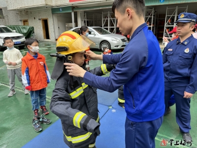 梅县外国语小学潘杨丨感谢你们负重前行